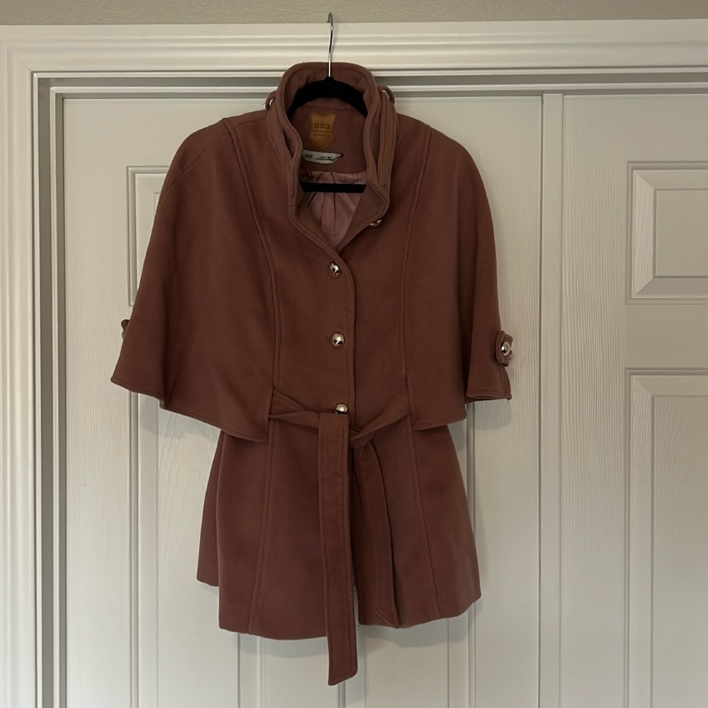 Chic Women's Cape Jacket in Dusty Rose